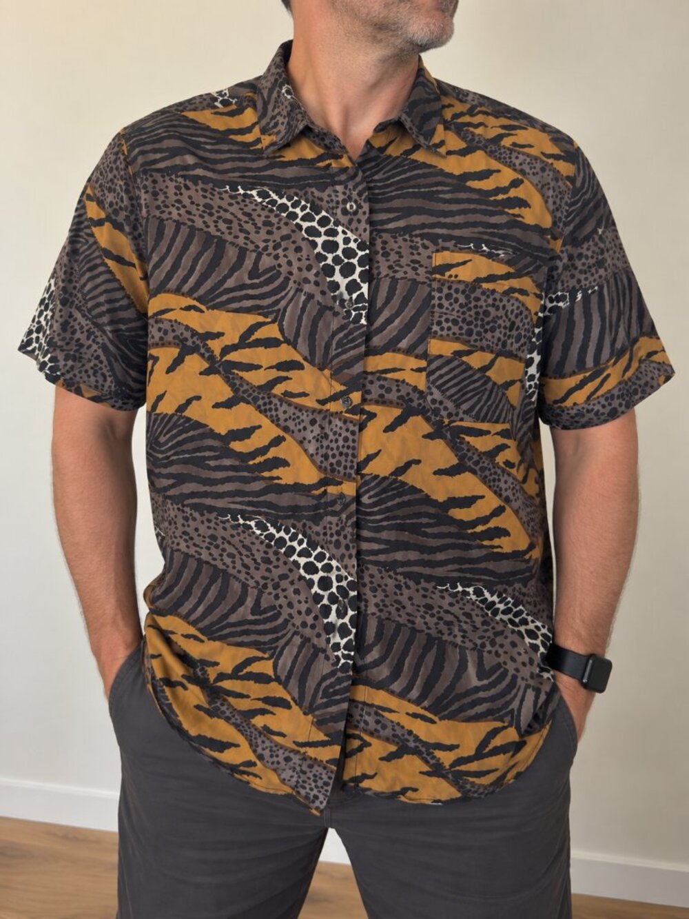 Vintage Robert Stock Limited 100% Silk Animal Print Button-Up Shirt Men’s